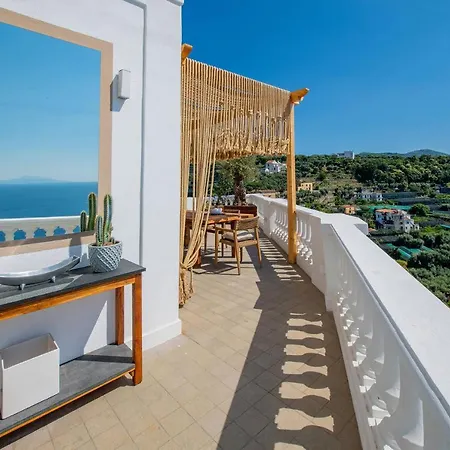 Casa Mariavittoria فيلة ماسّا لوبْرينسِ